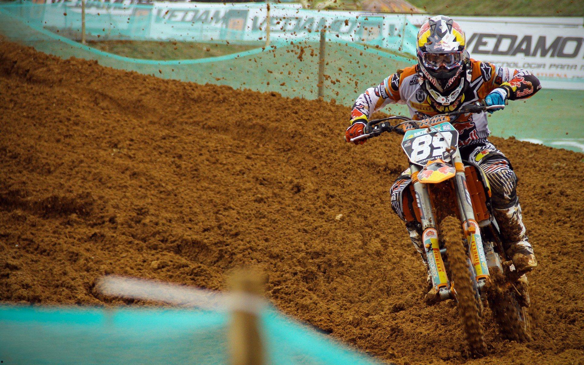 攻防一体铸就制胜节奏 广东男篮一波流席卷对手 阿联赛后点出团队韧性关键