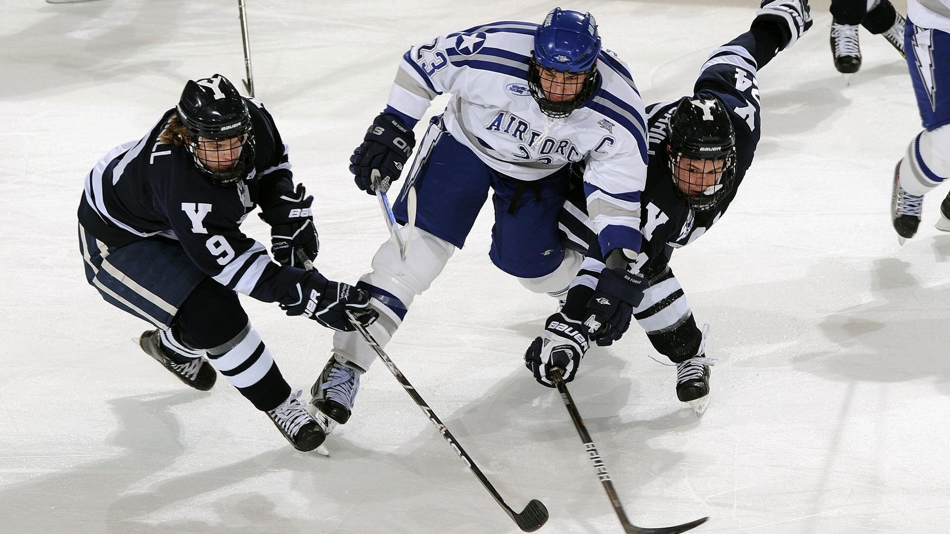 内维尔，斯洛特被现实泼了冷水，英超冠军争夺战重新被点燃